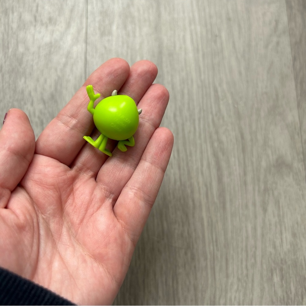 Small Mike Wazowski figurine - Picture 2 of 2